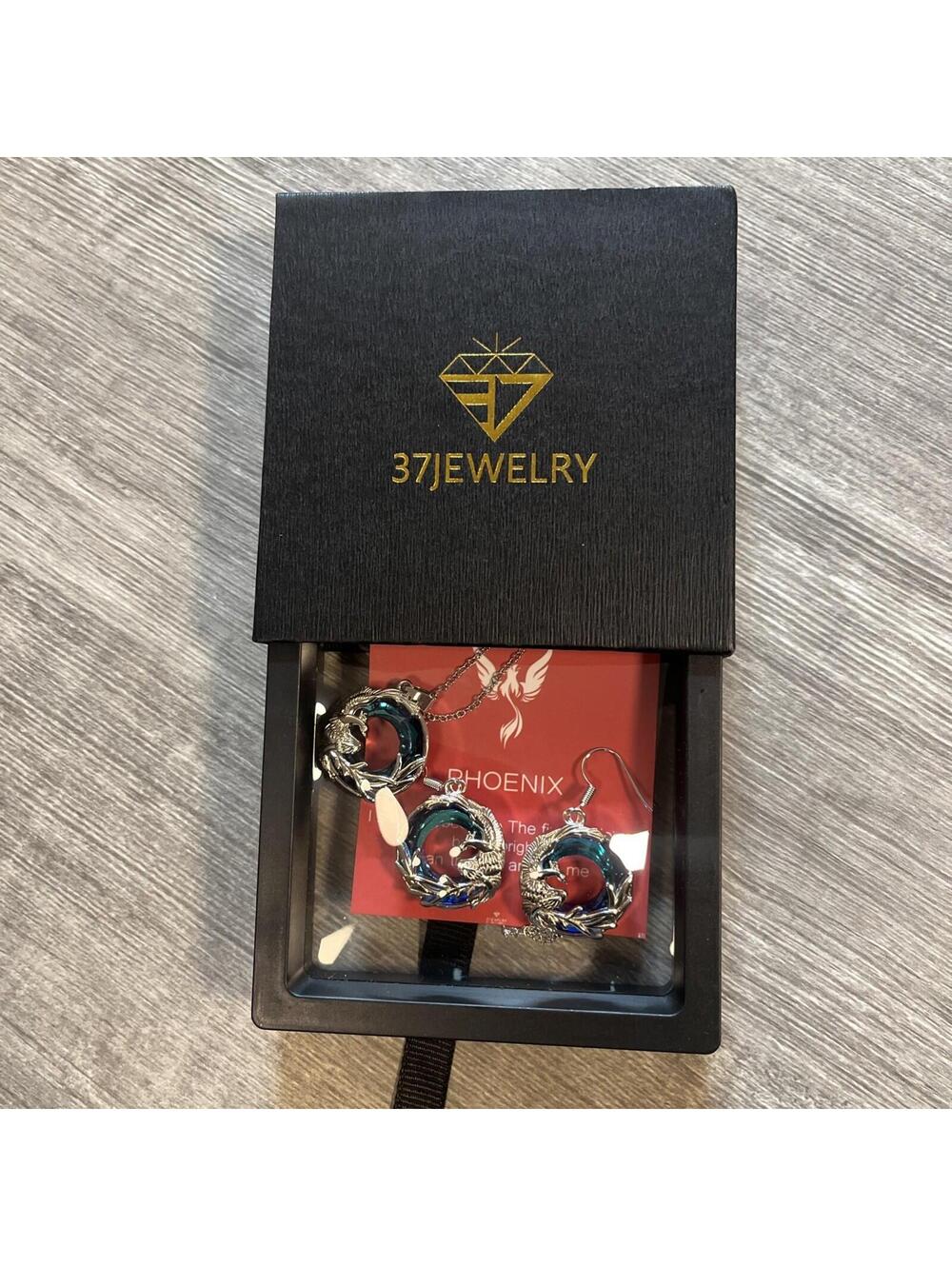 NEW 37Jewelry Brand Necklace